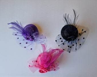 Mini fascinator rosa shocking, nero, viola con mini cappello da sposa con clip a fiore, Royal Ascot Ladies Day - taglia piccola per bambini