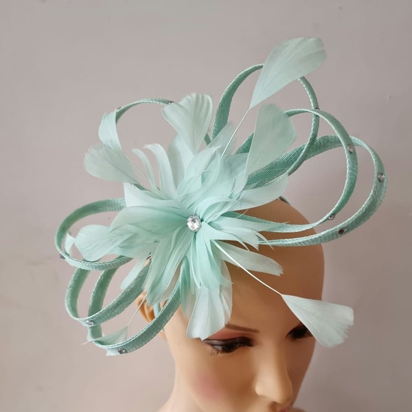 Bibis vert menthe avec bandeau à fleurs et chapeau de mariage à clip, Royal Ascot Ladies Day