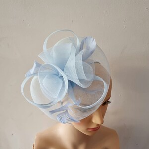 Babyblau, hellblau, hellblauer Fascinator mit Blumen-Stirnband und Clip-Hochzeitshut, Royal Ascot Ladies Day Bild 1