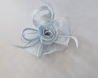 New Pale Blue, Baby Blue Fascinator di piccole dimensioni con clip Per il giorno del matrimonio, Festa della donna