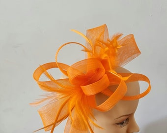 Fascinator orange avec bandeau à fleurs et chapeau de mariage à clip, Royal Ascot Ladies Day - Petite taille