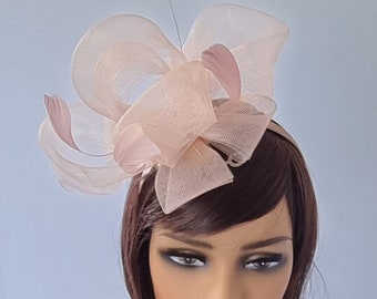 Hellrosa, hellrosa Fascinator mit Blumen Haarband und Clip Hochzeitshut, Royal Ascot Ladies Day