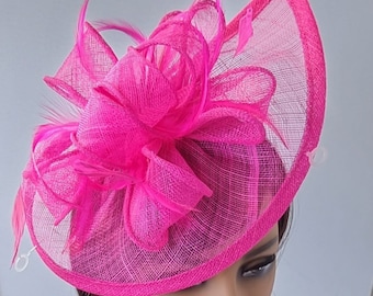 Fascinator di colore rosa caldo con cappello da sposa con fascia per capelli, Royal Ascot Ladies Day