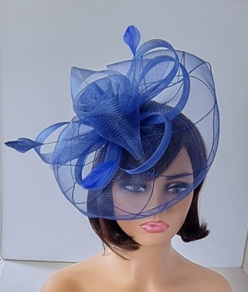 Tocado de color azul real con diadema de flores y sombrero de boda con clip, Royal Ascot Ladies Day imagen 1