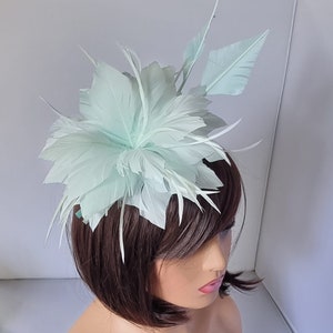 Nouveau fascinateur Aqua Color avec bandeau à fleurs et clip pour mariage, Royal Ascot Ladies Day Petite taille image 2