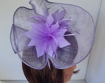 nieuwe lila paars, licht paarse kleur tovenaar met bloem hoofdband en clip bruiloft hoed, royal ascot ladies day