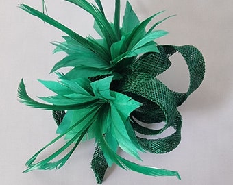 New Forest Green Color Klein formaat Fascinator met clip Voor trouwdag, Vrouwendag