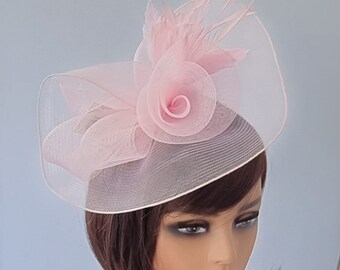 Hellrosa, rosa Fascinator mit Blumen Haarband und Clip Hochzeit Hut, Royal Ascot Ladies Day