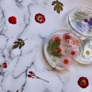 DIY Resin Coaster Kit, diy adult craft, gift for her, team building, corporate workshop, adult activity, pressed flowers,resin, holiday gift Flower Theme