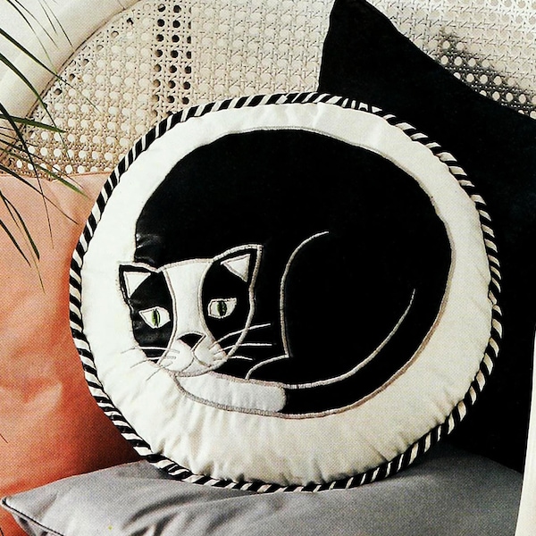 Vintage quilt cat pillow pattern Cat cushion sewing pattern PDF