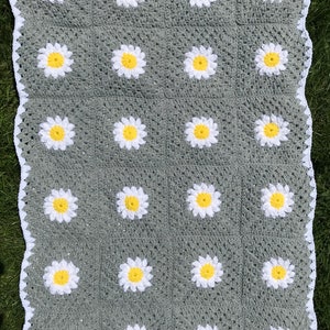 Gray and White Crochet Floral Daisy Baby Girl Blanket with Granny Squares