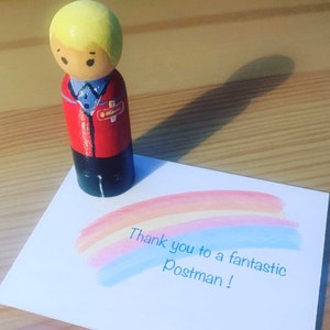 Boneca de madeira "Obrigado" do Carteiro. Presente e cartão.