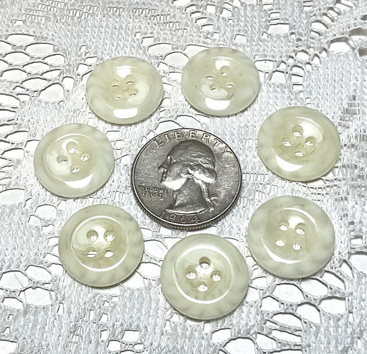 ヴィンテージ プラスチック 4 穴 斑入りボタン 28 ライン 18 mm