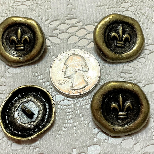 4 Vintage Metal Fleur De Lis Shank Buttons 40 Ligne