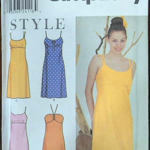 Uncut Simplicity Sewing Pattern #9302 for Misses&#39; Dress with 4 Variations. Sizes 6-16.