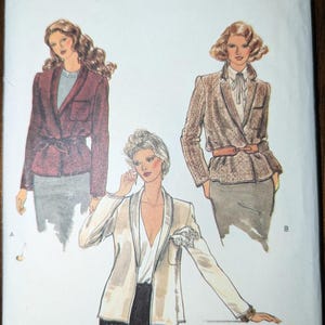 Uncut Vintage Vogue Sewing Pattern #7276 for Misses&#39; Jacket. Size 12.