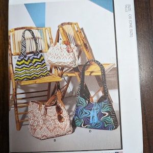 Uncut McCall&#39;s Sewing Pattern #R11552 for Bags and Totes.  One Size
