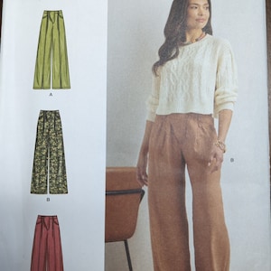 Uncut Simplicity Sewing Pattern #S9823 for Misses and Misses&#39; Plus Size Pants with 3 Variations.  Sizes 6-14 and Sizes 16-24 Available.