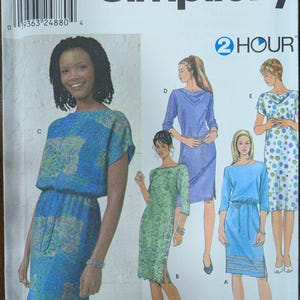 Uncut Simplicity Sewing Pattern #9689 for Misses&#39; Dress with 5 Variations. Sizes 8-14.