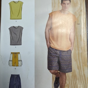 Uncut Simplicity Sewing Pattern #R11089 for Men&#39;s Knit Top and Shorts.  Sizes XS-XL.