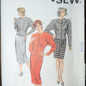 Uncut Vintage Kwik Sew Sewing Pattern #1537 for Misses and Misses&#39; Plus Size Top and Skirt with Variations. Sizes 14-20.