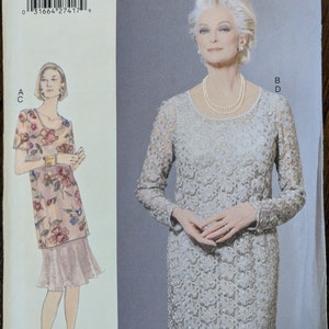 Uncut Vogue Woman Sewing Pattern #9821 for Misses&#39; Tunic and Dress. Sizes 8-12.