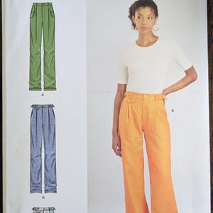 Uncut Simplicity Sewing Pattern #S9709 for Misses and Misses&#39; Plus Size Pants and Shorts. Sizes 6-14 and Sizes 16-24 Available.