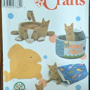 Uncut Simplicity Crafts Sewing Pattern 5233 for Cat Beds.