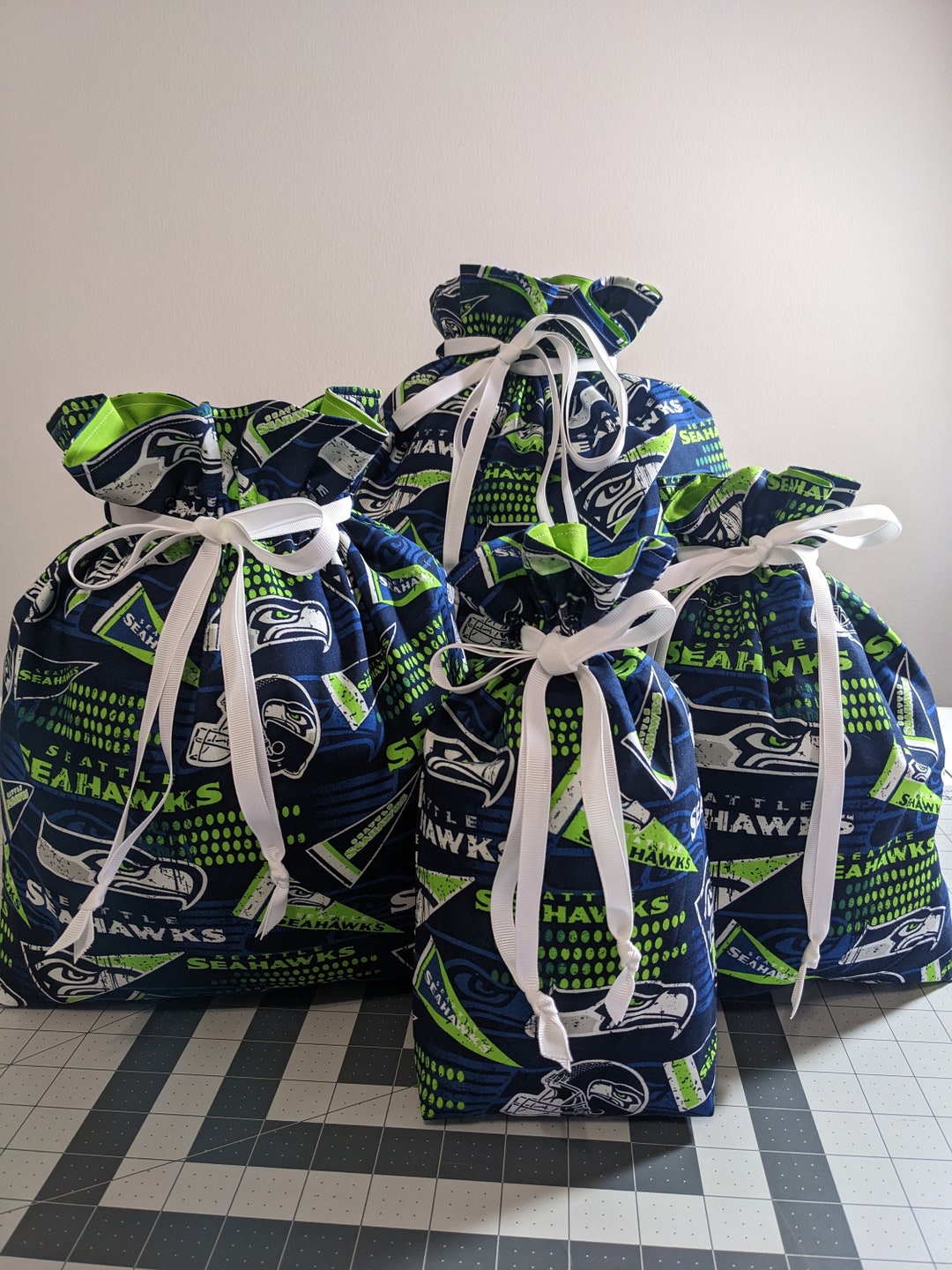 Eco Friendly Seattle Seahawks Lined Fabric Drawstring Gift  display picture 1