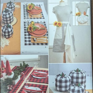 Uncut Simplicity Sewing Pattern #S9357 for Table Decor, Decorations, Tea Towel and Apron.