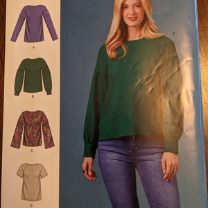 Uncut Simplicity Sewing Pattern #R10262 or S8987 for Misses&#39; and Plus Size Tops with Sleeve Variations. Sizes 6-14 and Sizes 14-22.
