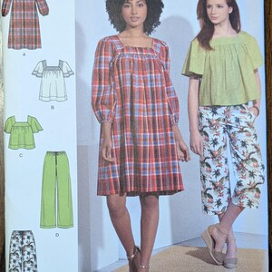Uncut Simplicity Sewing Pattern #S8926 for Misses&#39; Dress or Top and Pull-On Pants in 2 Lengths. Sizes 6-14.
