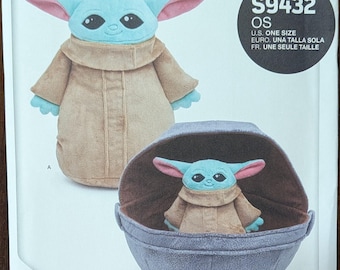 Uncut Simplicity Star Wars The Mandalorian Sewing Pattern #S9432 for Plush Grogu and Soft Space Pram.