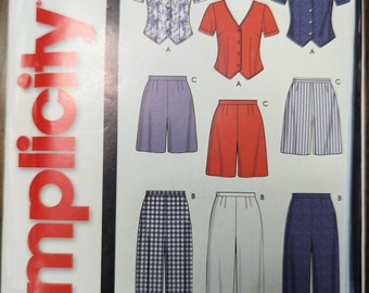 Uncut Simplicity Sewing Pattern #7154 for Misses' and Misses' Plus Size Blouse and Pants or Shorts. Sizes 8-18.