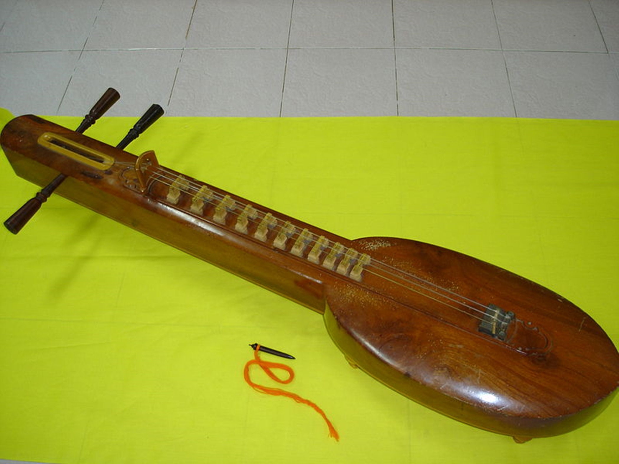 Thai Plucked String Music Instruments-Chakhe Krapeu | Etsy