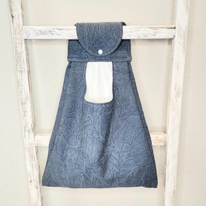 Reusable Paper Towel Laundry Bag. Hanging Kitchen Waterproof Liner Bag. Crinkle Denim Blue