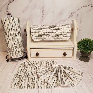 Gray Linear. Set of 25 Flannel Reusable Paper Towels (24 Towels + 1 Mesh Insert) Zero Waste. 1 Ply