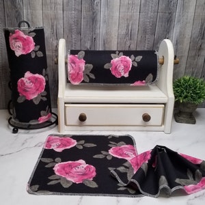 Roses. Set of 25 Flannel Reusable Paper Towels (24 Towels + 1 Mesh Insert). Zero Waste. 1 Ply