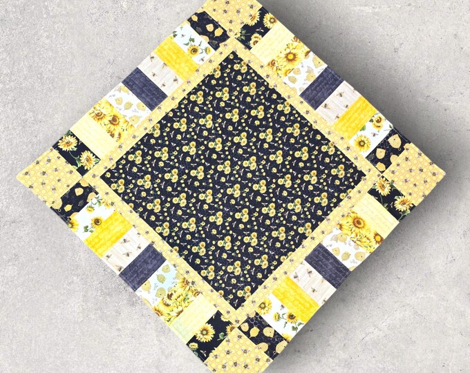Magnolia Bloom Quilted Table Topper NCU0NNT980