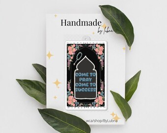 Islamic Prayer Mat Acrylic Keychain: Floral Art Keyholder