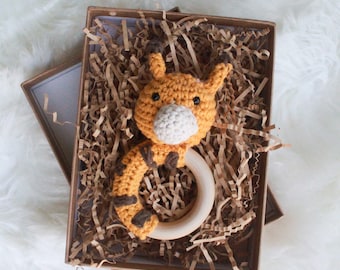 Crochet rattle *Tommy the Giraffe*