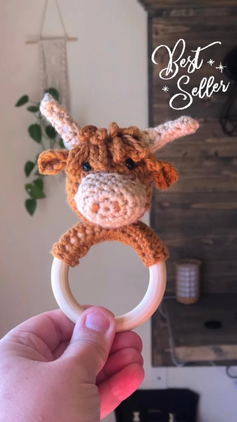 Crochet baby rattle CLYDE the HIGHLAND COW image 2