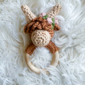 Crochet baby rattle CLYDE the HIGHLAND COW image 6