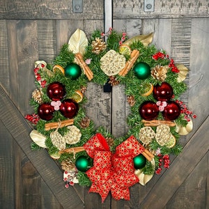 Colonial Christmas Wreath For Front Door, Traditional Christmas Wreath, Front Door Christmas Wreath, Farmhouse Christmas Decor