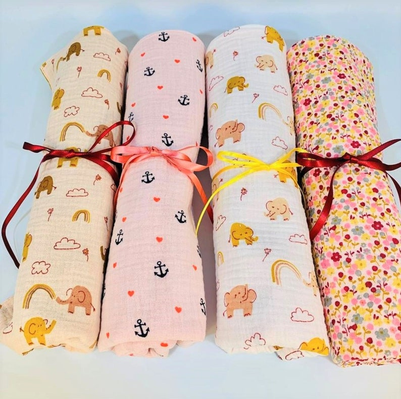 100% Organic Cotton Muslin Baby Burp Cloth/Comfort blanket - Handmade - Perfect baby Gift bild 2