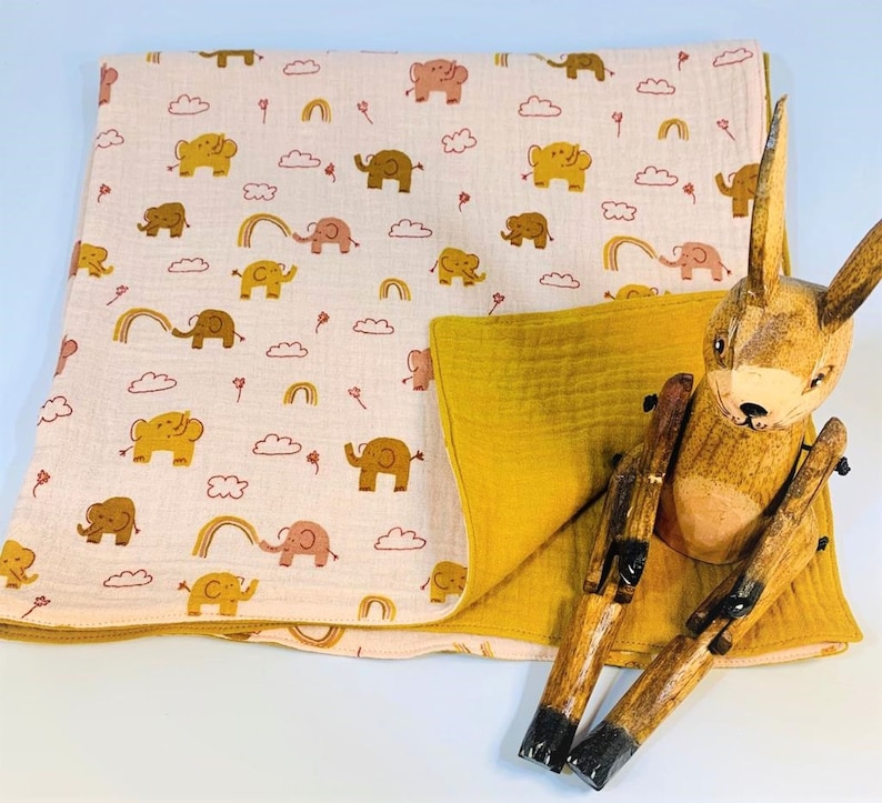 100% Organic Cotton Muslin Baby Burp Cloth/Comfort blanket - Handmade - Perfect baby Gift bild 4