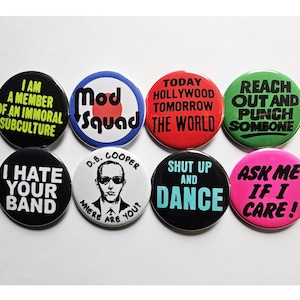 Guziki, magnesy i otwieracze do butelek w stylu vintage. Zestaw 21