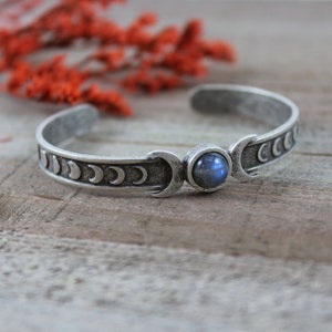 Labradorite Bracelet Cuff, Moon Phase Bracelet for Her, Triple Moon Bracelet, Celestial Jewelry Witchy Christmas Gifts for Women, Moon Gifts