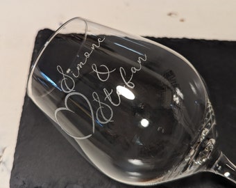 Wine glass with individual engraving 390ml - great gift for various occasions
