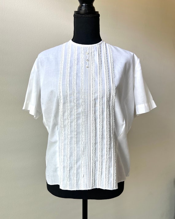 1960s Judy Bond white blouse, secretary blouse, si